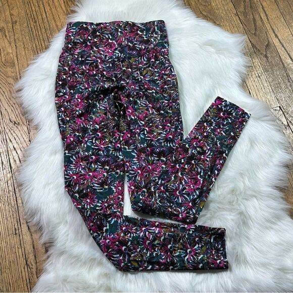 lululemon athletica Pink and Green Leggings Vibrant Floral Design - Picture 3 of 6